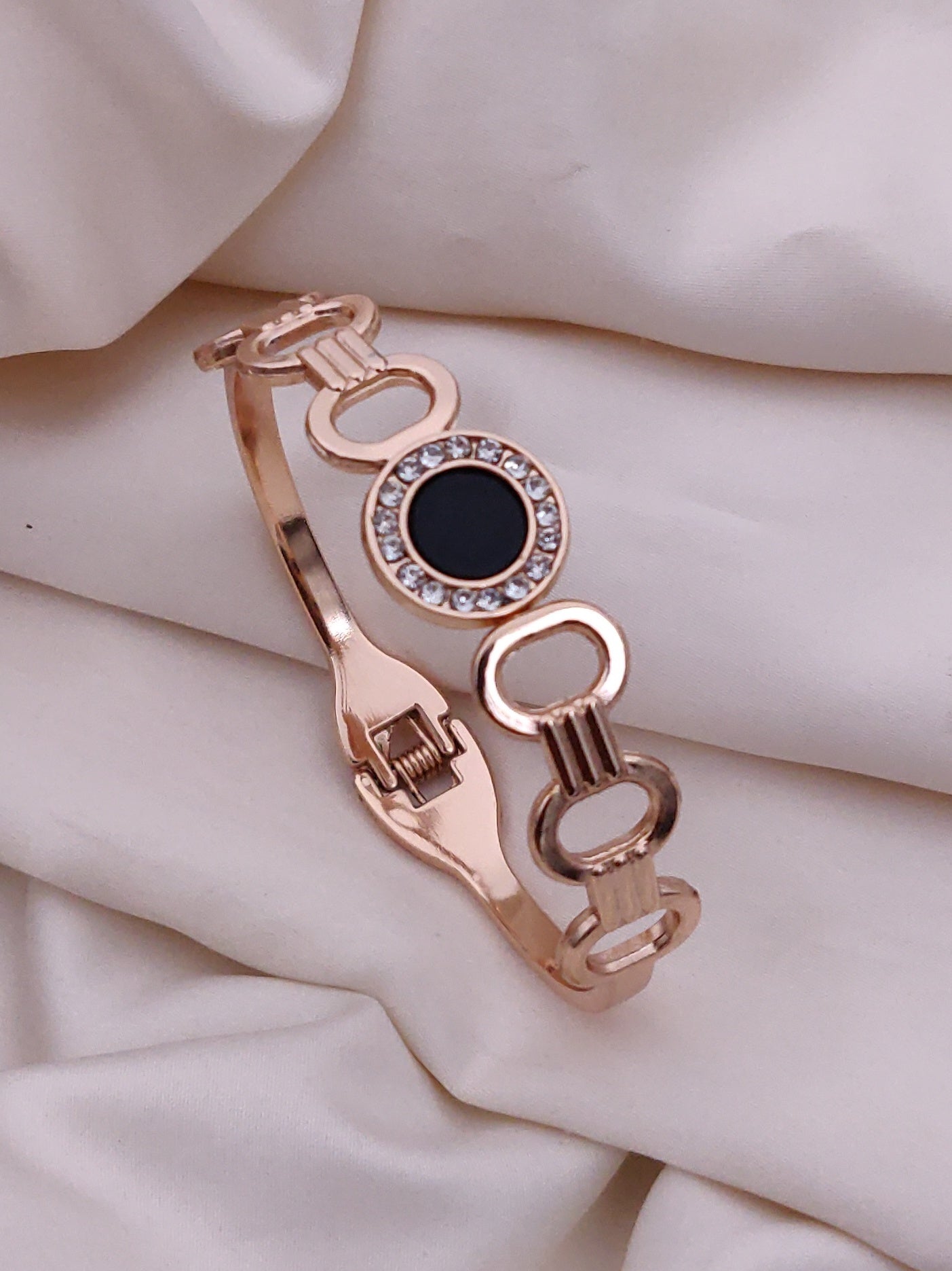Modern Rose Gold Free Size Fashion Bracelet (BG20 RG)