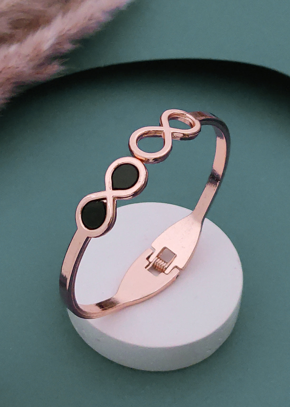 Modern Rose Gold Free Size Fashion Bracelet (BG25 RG)