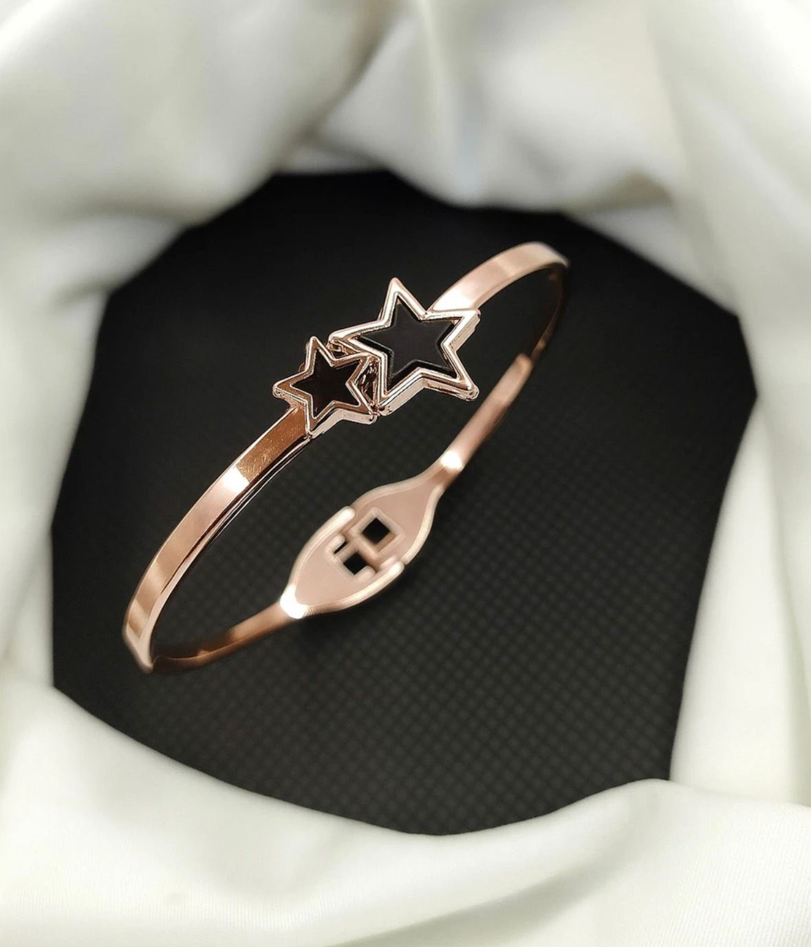 Modern Rose Gold Free Size Fashion Bracelet (BG17 RG)