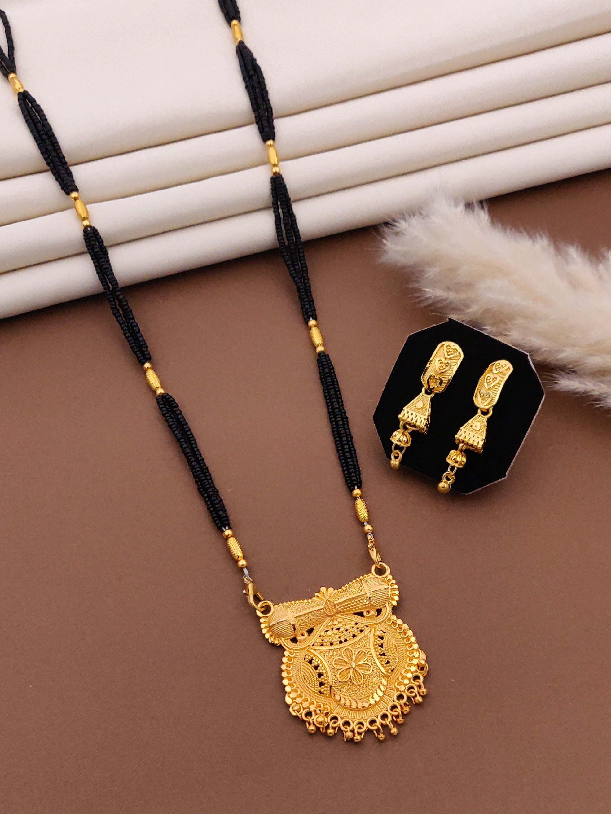 Classic Traditional Mangalsutra Set with Floral Pendant(X11-CCD-JK1)