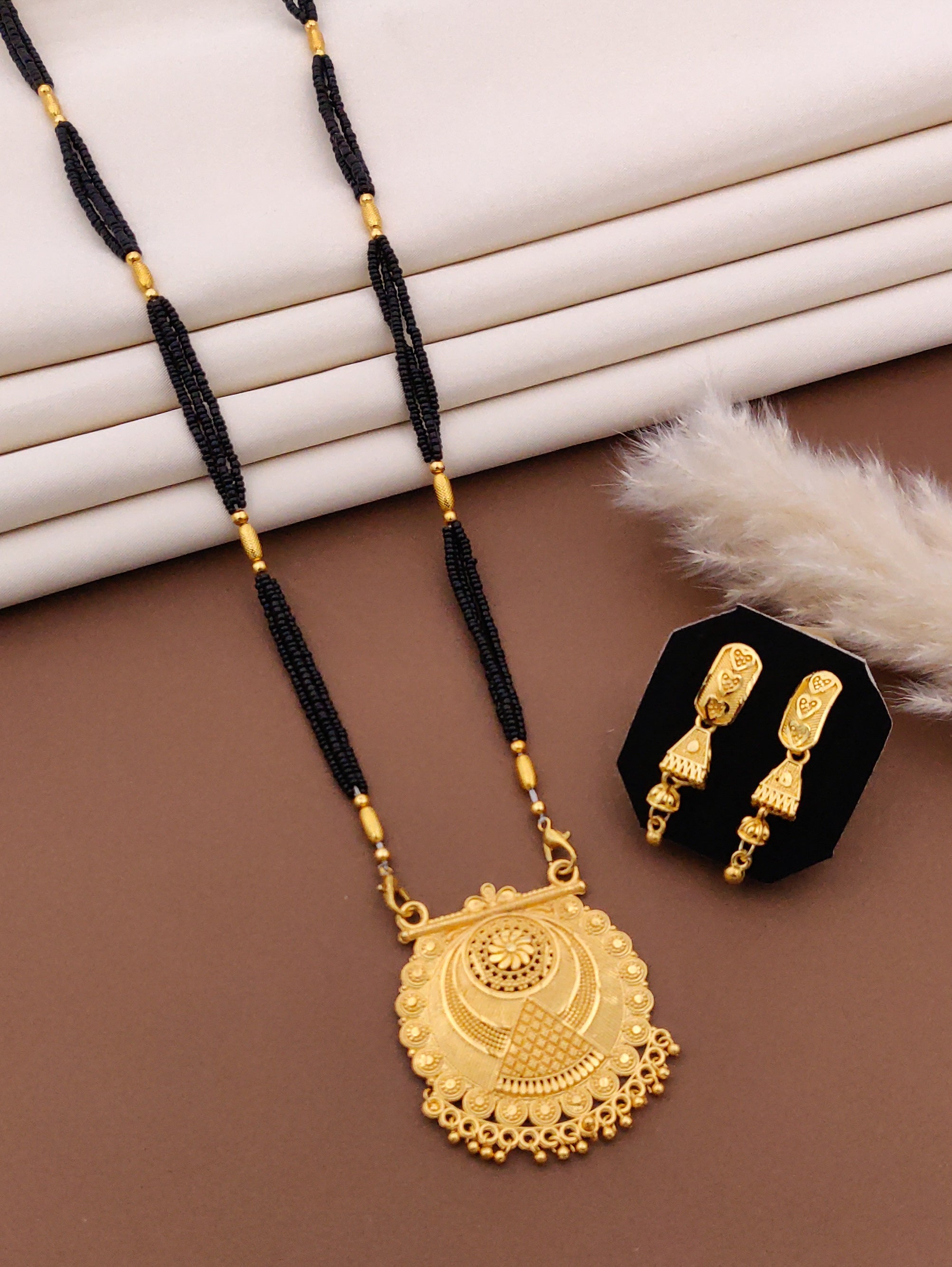Classic Traditional Mangalsutra Set with Floral Pendant(X16-CCD-JK1)