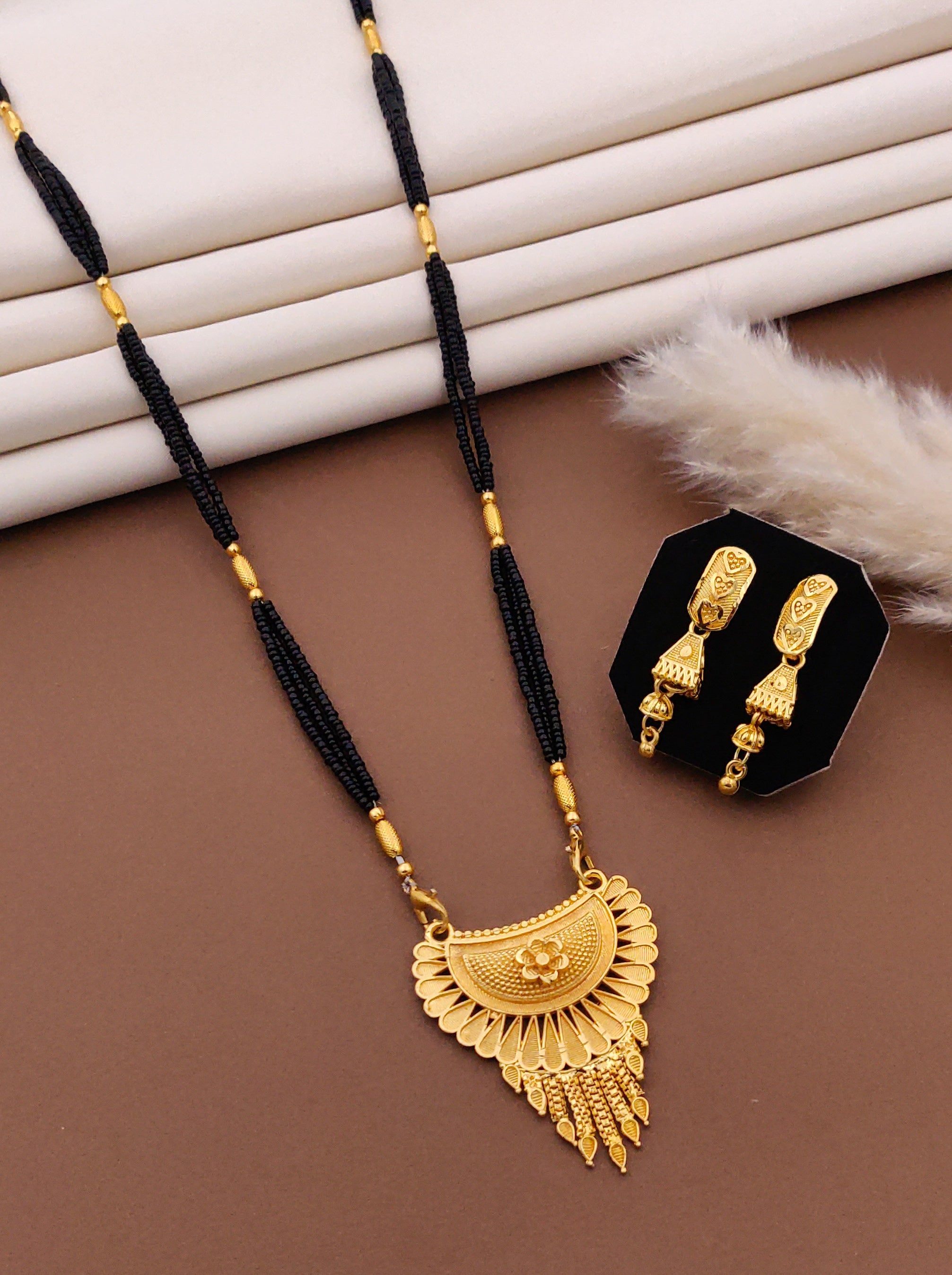 Classic Traditional Mangalsutra Set with Floral Pendant(X23-CCD-JK1)