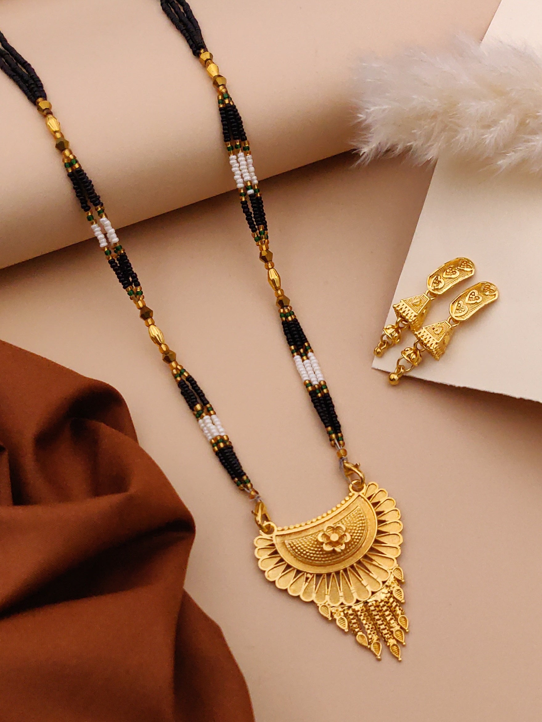 Classic Traditional Mangalsutra Set with Floral Pendant(X23-WCD-JK1)