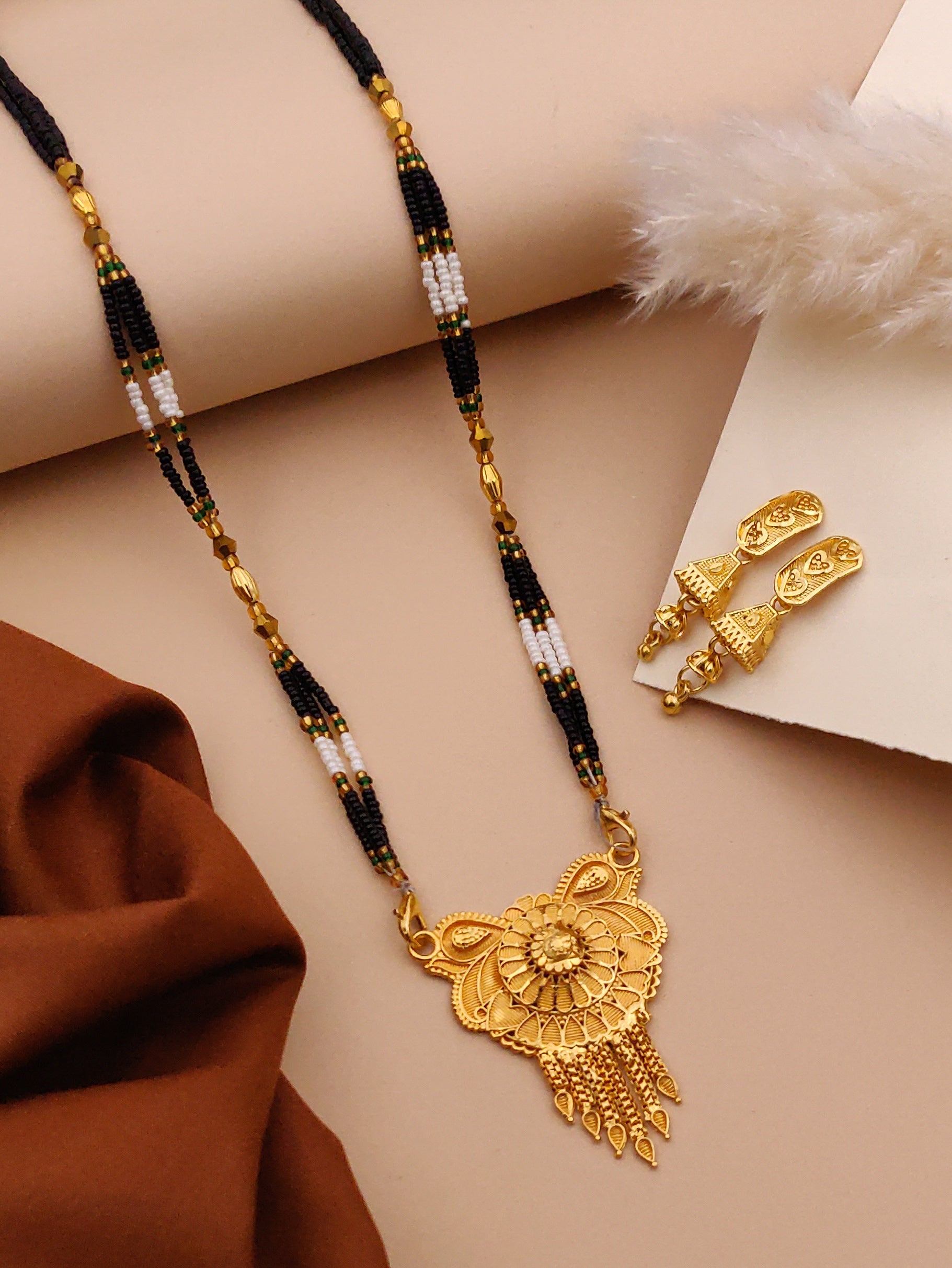 Classic Traditional Mangalsutra Set with Floral Pendant(X24-WCD-JK1)