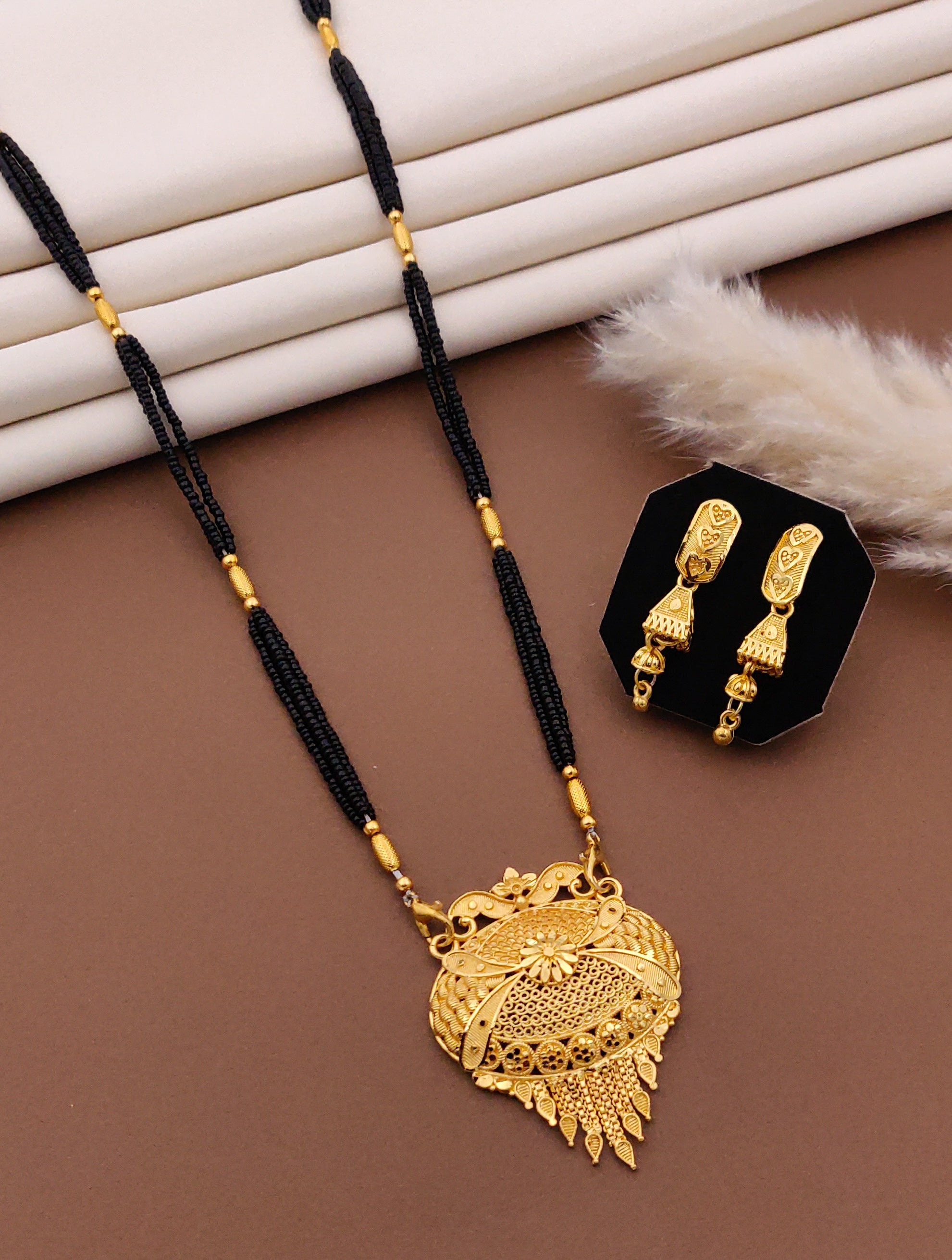 Classic Traditional Mangalsutra Set with Floral Pendant(X26-CCD-JK1)
