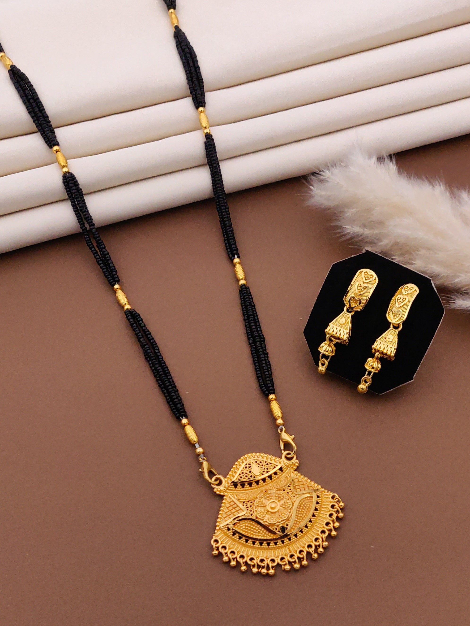 Classic Traditional Mangalsutra Set with Floral Pendant(X3-CCD-JK1)