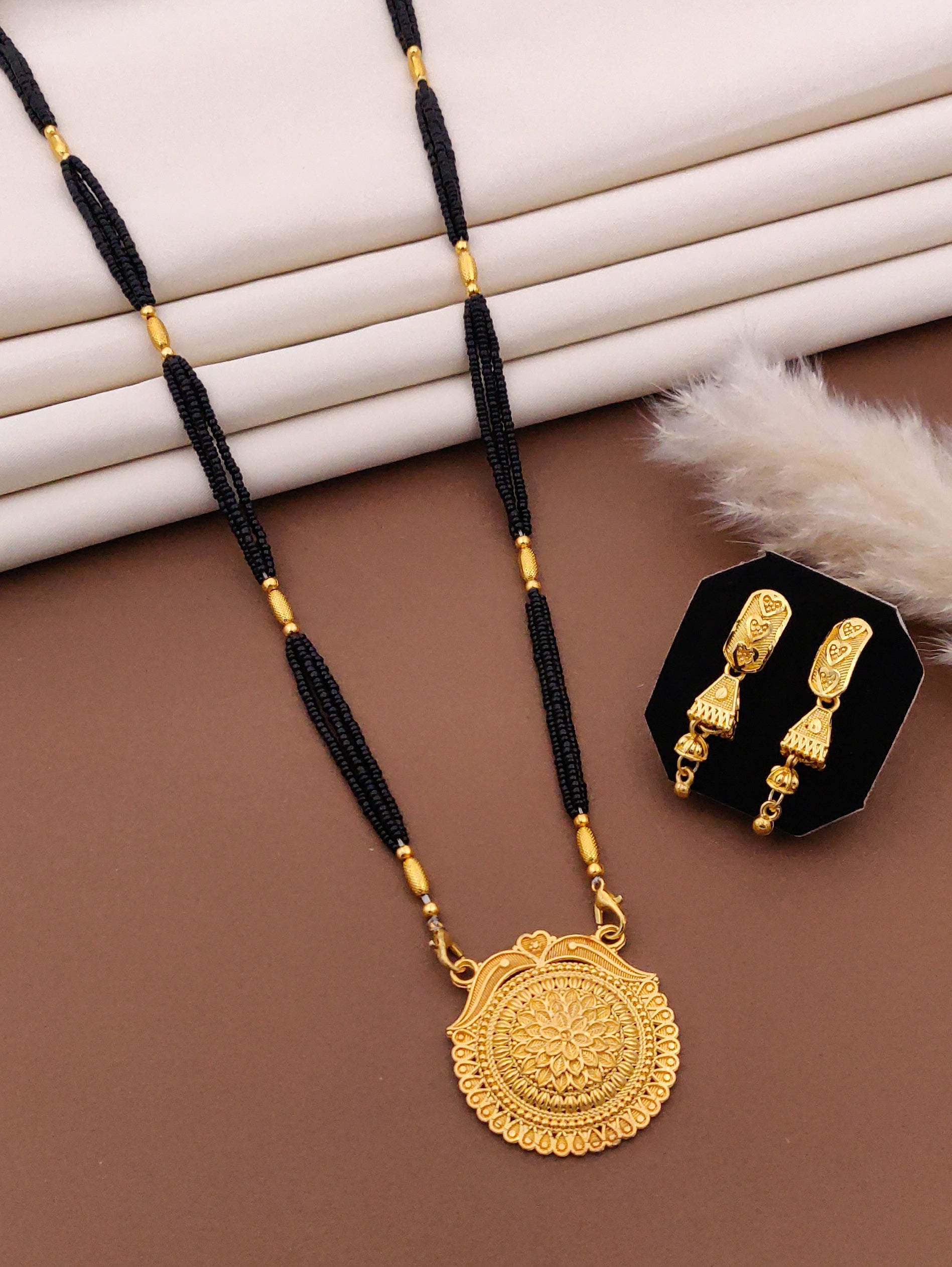 Classic Traditional Mangalsutra Set with Floral Pendant(X33-CCD-JK1)