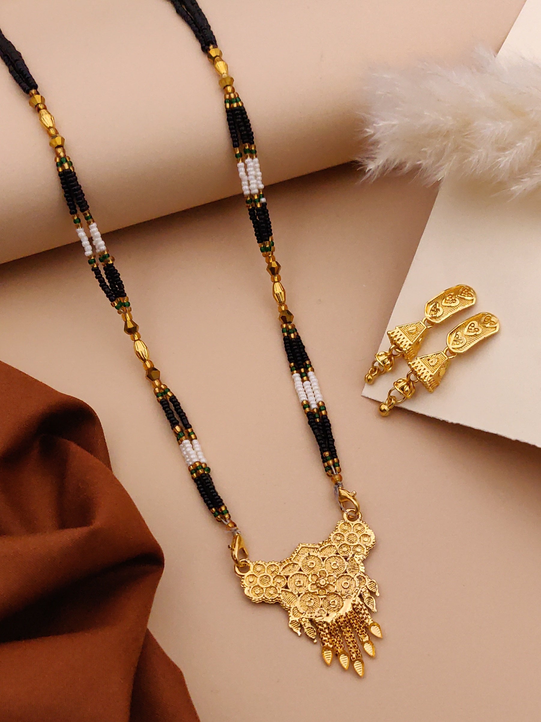 Classic Traditional Mangalsutra Set with Floral Pendant(X42-WCD-JK1)