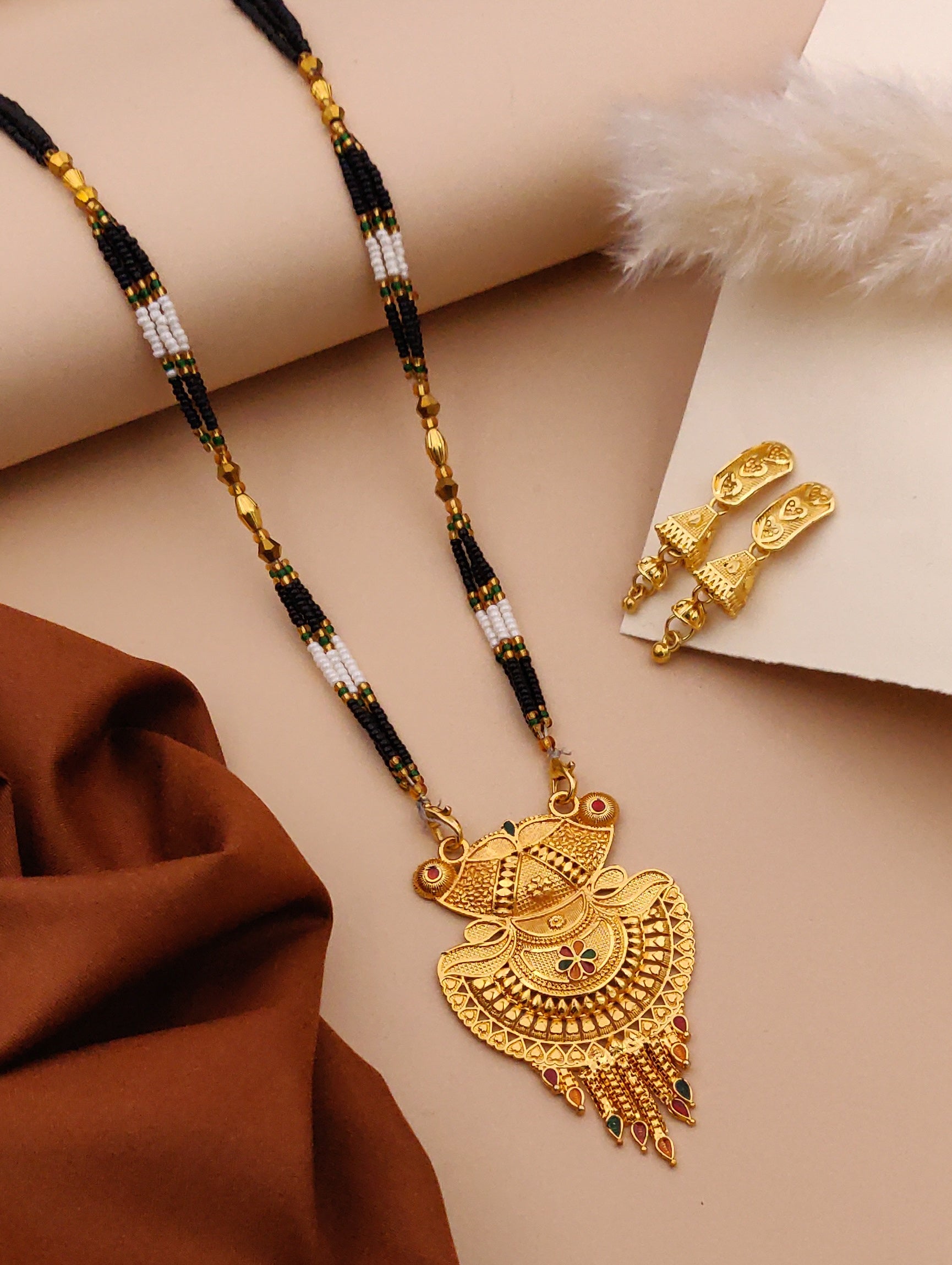 Classic Traditional Mangalsutra Set with Floral Pendant(X53-WCD-JK1)