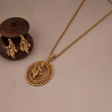 Ethnic Gold Plated Designer Pendant Necklace Set (AA6)
