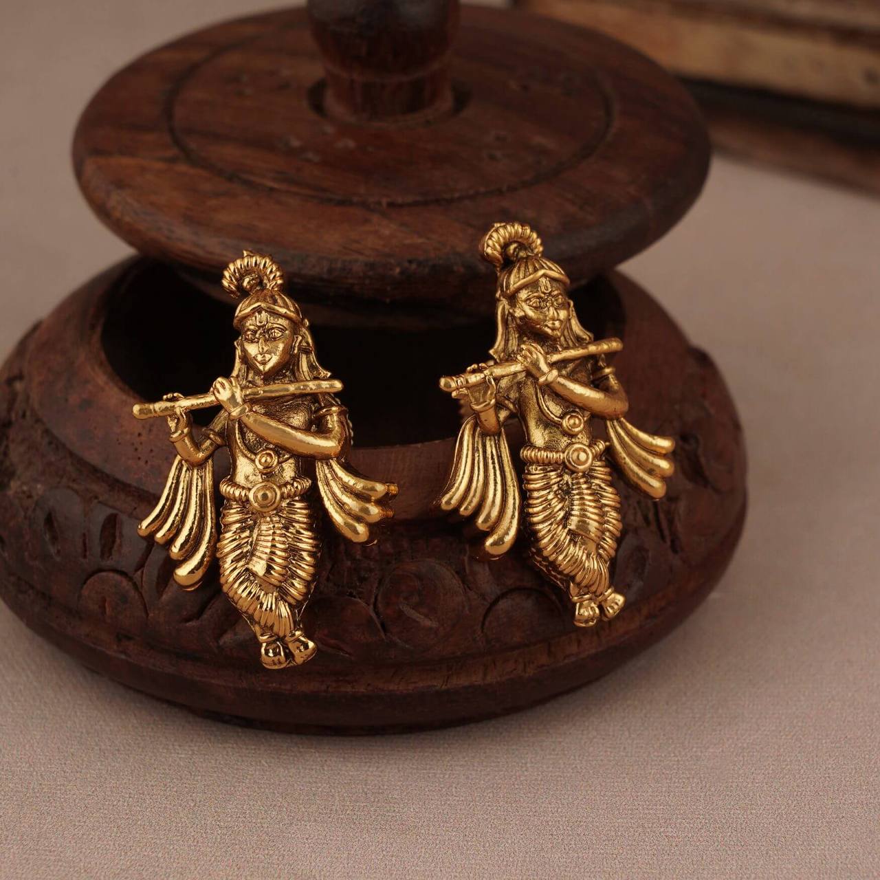 Ethnic Gold Plated Designer Pendant Necklace Set (AA6)