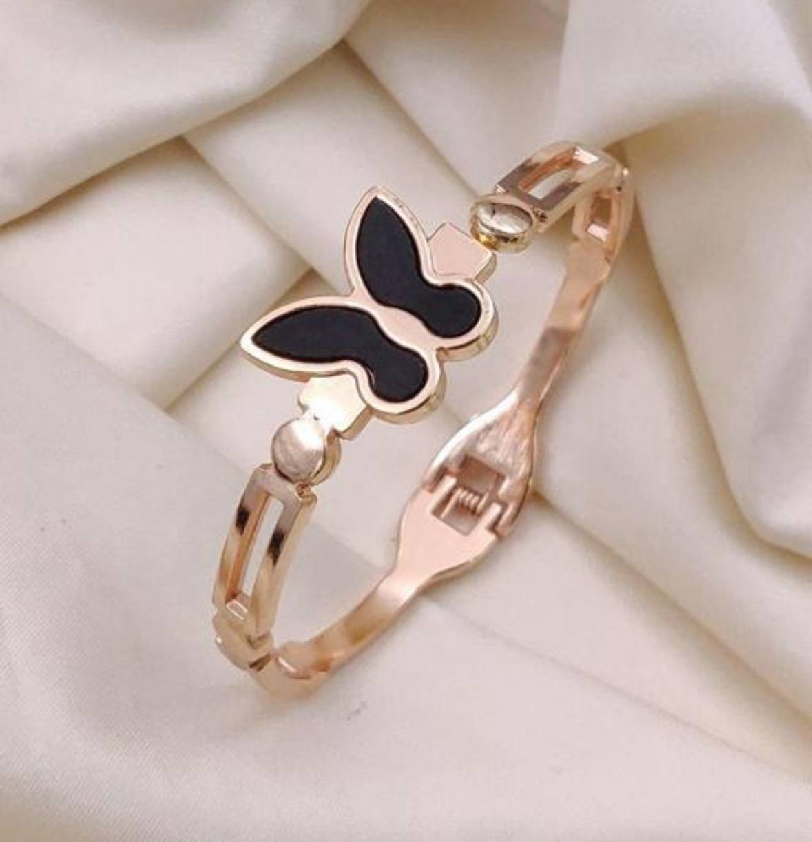 Modern Rose Gold Free Size Fashion Bracelet (BG8 RG)