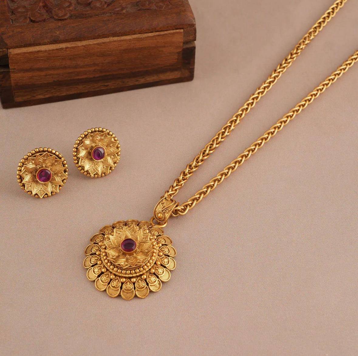 Ethnic Gold Plated Designer Pendant Necklace Set (AA16)