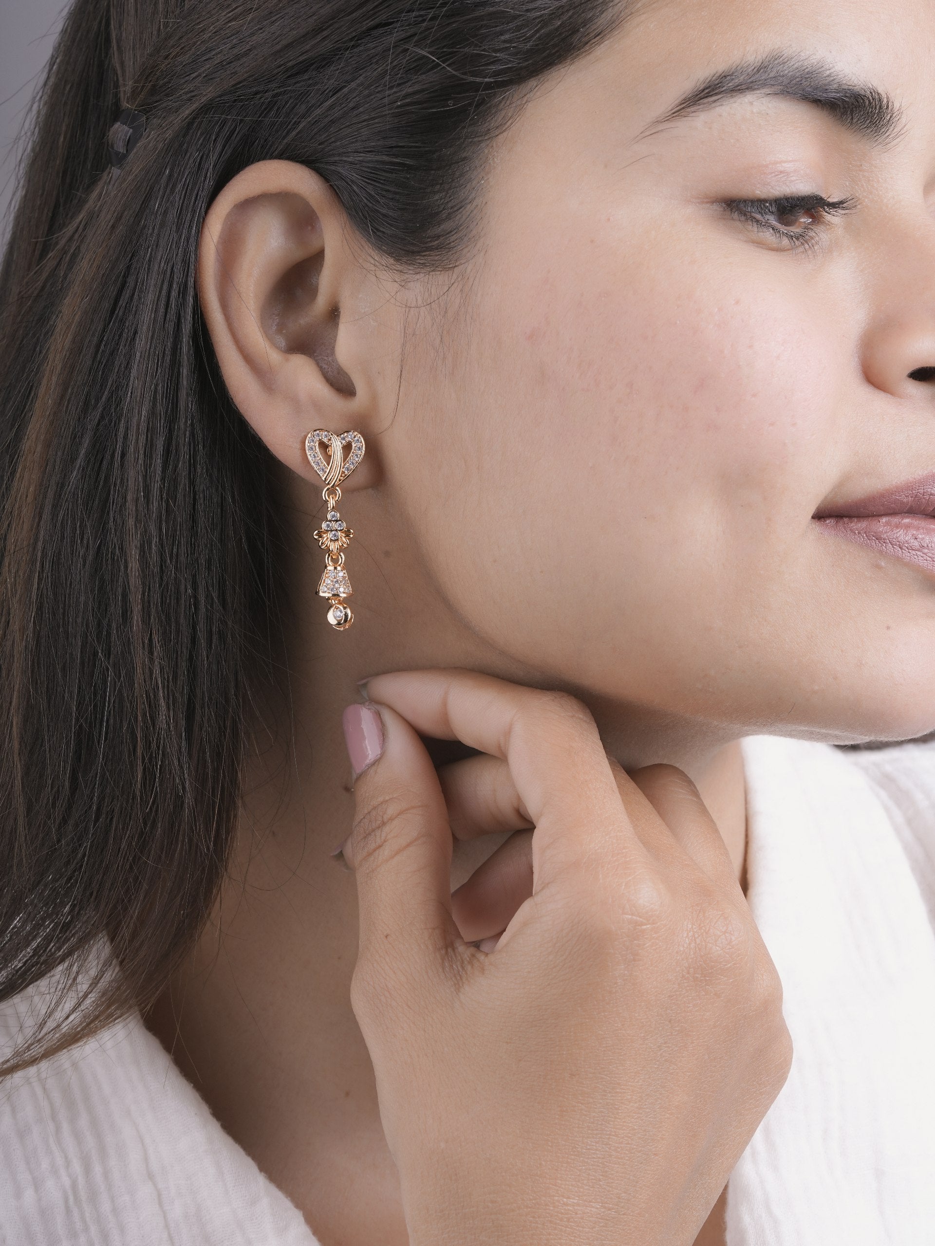 Gold Plated Floral Crystal Drop Earrings ( ERG 2)