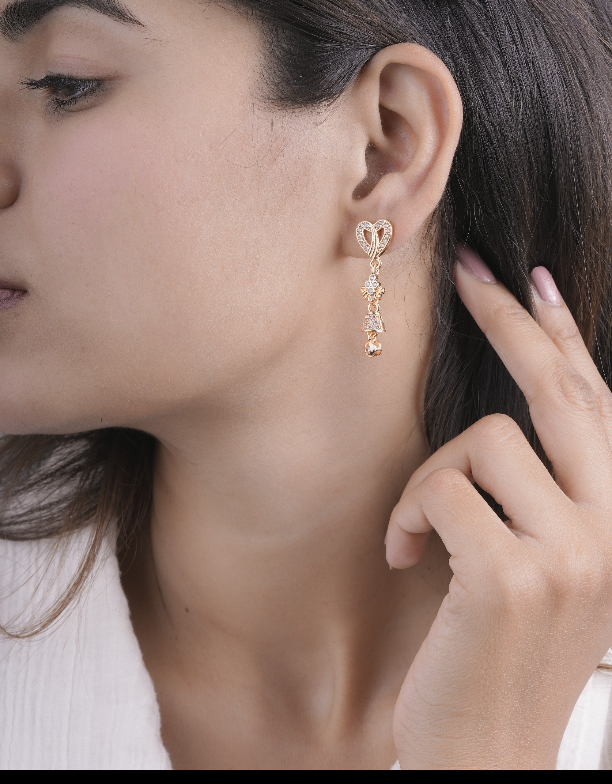 Gold Plated Floral Crystal Drop Earrings ( ERG 2)