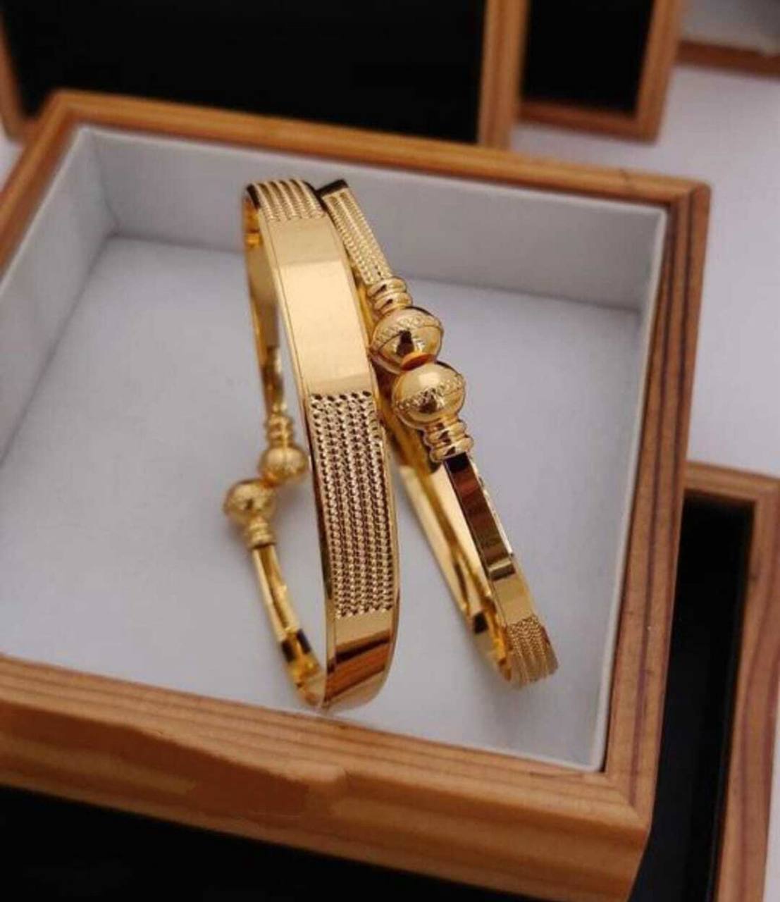 Elegant Women's Gold-Toned Crystal Embellished Kada Set (BG2)